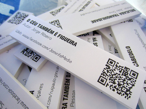 Montagem da exposição colectiva de Fotografia «Figueira da Foz, aqui sou feliz» em comemoração do 131º aniversário da Elevação da Figueira da Foz a Cidade - QR Codes de cada um dos autores