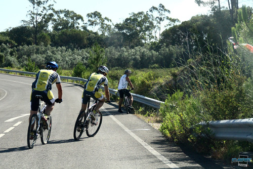 BTT XCM 2012 Montemor (107) Atletas pela estrada