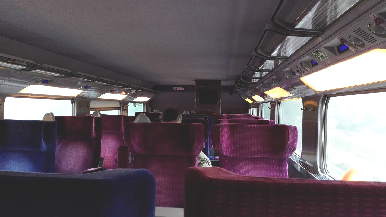 IMG_20161001_113507.jpg A primeira classe do TGV que liga Paris a Estrasburgo