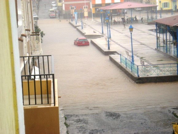 Praça Estrela inundada