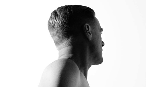 Bryan-Adams-tour-announcement-press-shot-web-optim