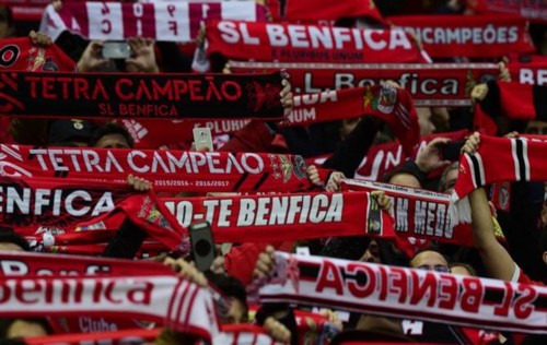 adeptos_de_Benfica_Bonfim1.jpg adeptos_de_Benfica_Bonfim1.jpg