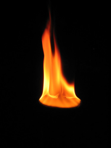 flames-1-1386868-1279x1705.jpg flames-1-1386868-1279x1705.jpg