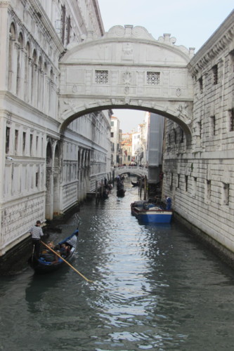 437. Venezia - Ponte dos Suspiros.JPG