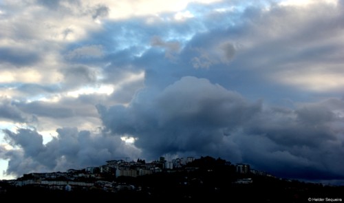 Nuvens sobre a cidade - HS.jpg