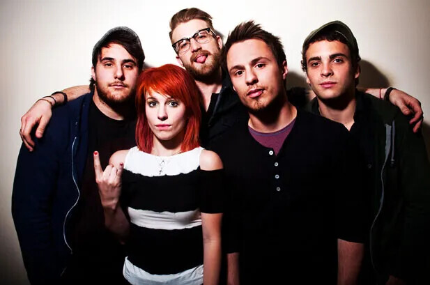 106927-paramore_portrait_617_409.webp