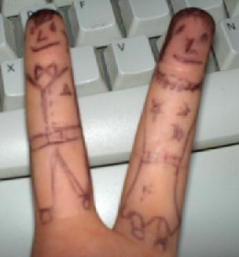 dedos e teclado dedos e teclado