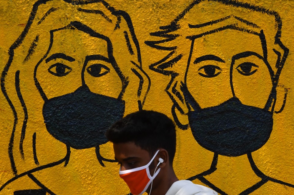 MascarasFaciaisParede.jpg MascarasFaciaisParede.jpg