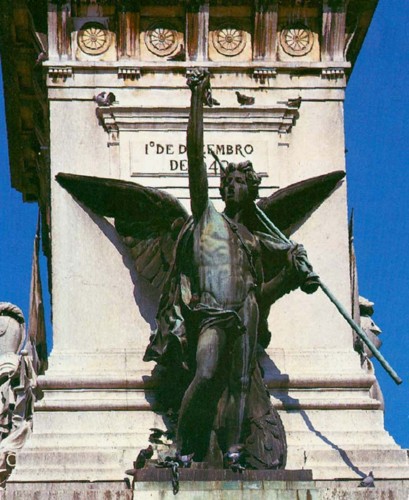 Lisboa. Monumento aos Restauradores.jpg