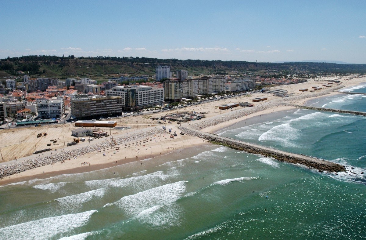 Frente-Urbana-de-Praias-Costa-Caparica.jpg