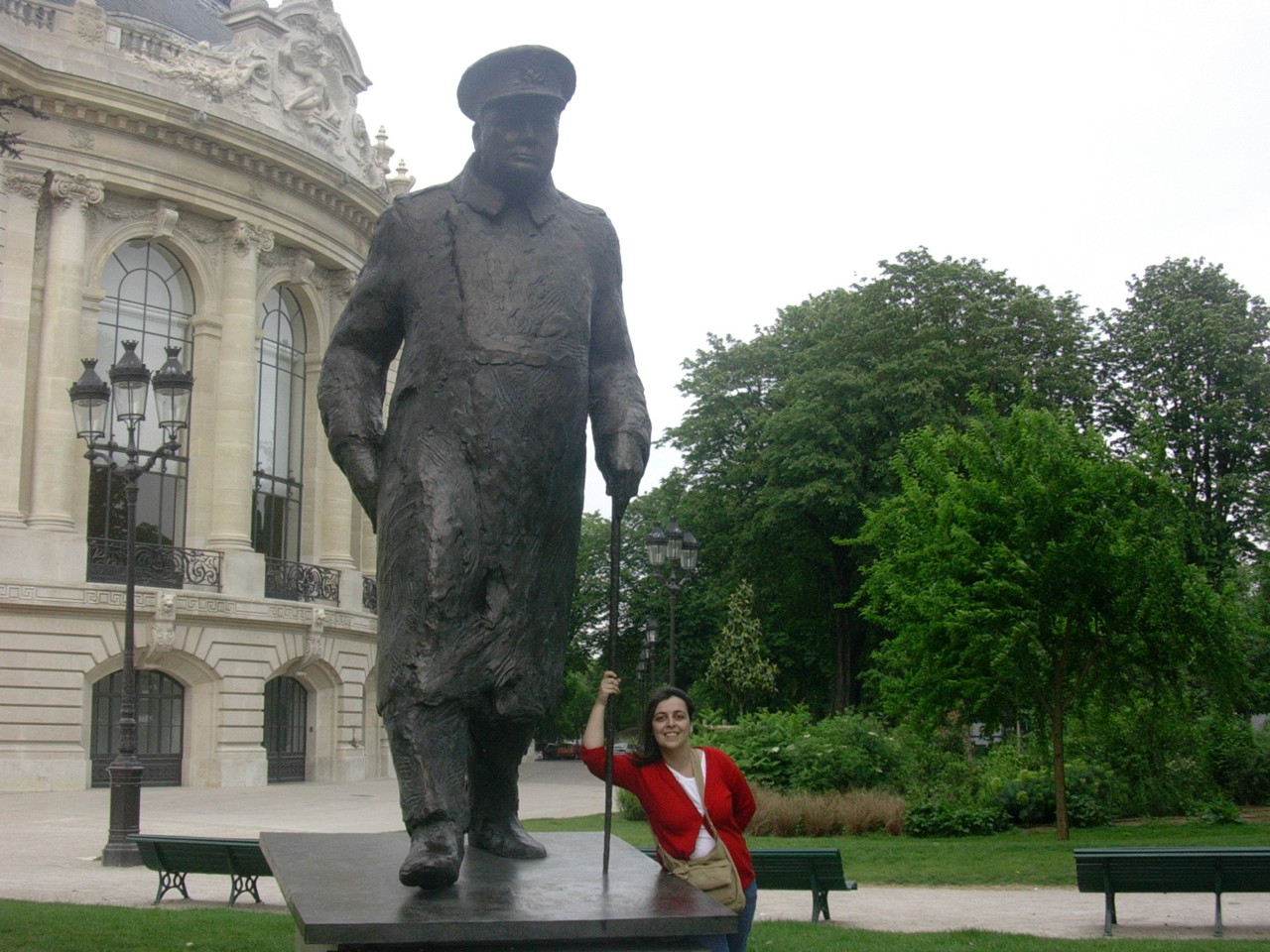 Com Churchill.jpg