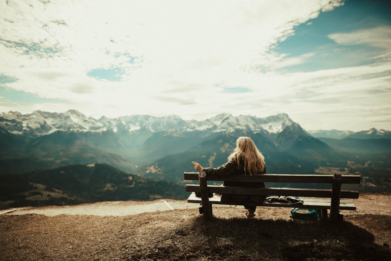 bench-blonde-bright-592941.jpg