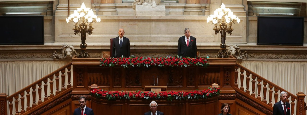 Celebração fúnebre do grande acidente nacional, S. Bento, 2020 (Fotografia da Lusa, i.é, brasílica)