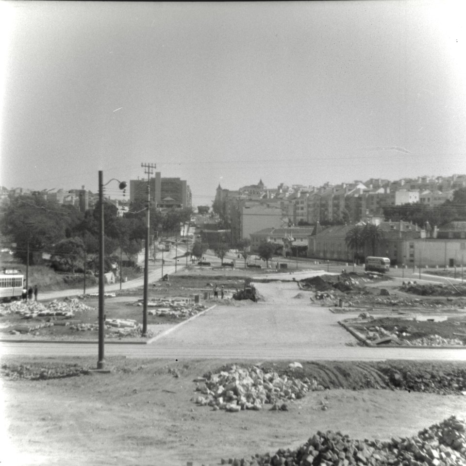 Obras da Pr. de Espanha no sítio da Palhavã, Lisboa (A. Goulart, c.1960)