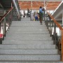 Escadas para o segundo piso do mercado da Praia
