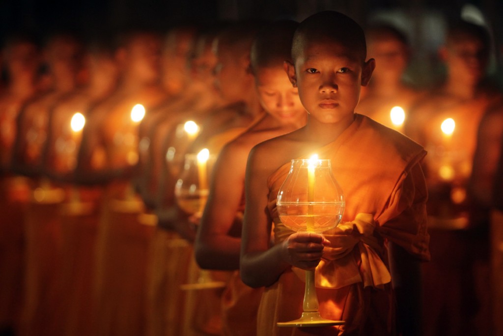 Budistas no Yee Peng, Chiang Mai, Tailândia