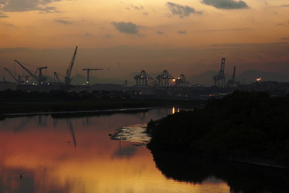 Amanhecer no Rio - Dia come&ccedil;a com tempo bom no Ri