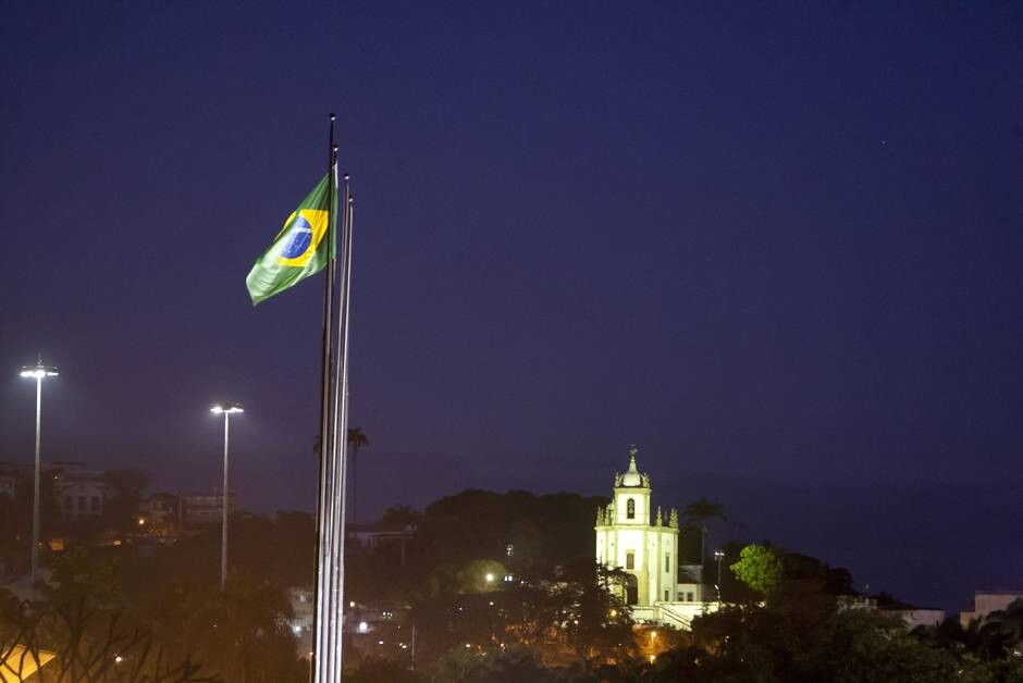 Amanhecer no Rio - Outeiro da Gl&oacute;ria visto do Ate