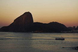P&atilde;o de A&ccedil;&uacute;car visto de Niter&oacute;i _ Fernando Quev