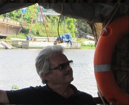 Henrique, navegando na baía de Cochim-NOV15.jpg