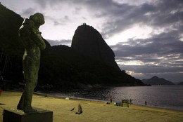 Urca - Mesmo sob nuvens, a beleza do amanhecer des