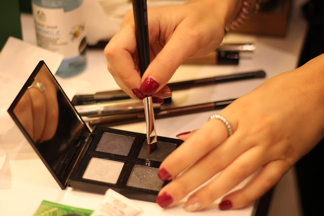 maquiagem + make up + the body shop + produtos vegan + maquiagem de fim de ano + passagem de ano + alegro alfragide + loja body shop + tuturial de maquiagem + maquiagem de festa + quartetos de sombras + smokey eyes